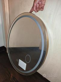 Specchio bagno  con luci led e colori regolabili 