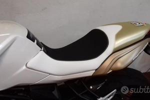 Rivestimento sella mv agusta brutale 800 675 _16