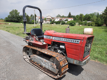 Trattore a cingoli Massey Ferguson