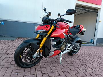  Ducati streetfighter v4s