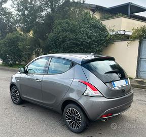 LANCIA YPSILON MILD HYBRID 2024