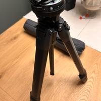 Travel tripod peak design