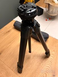 Travel tripod peak design