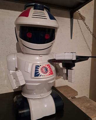 Robot Emiglio