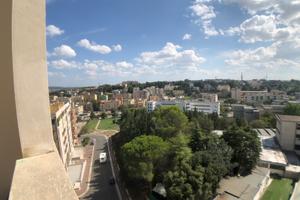 Appartamento 8^ piano via Einaudi/via Saragat