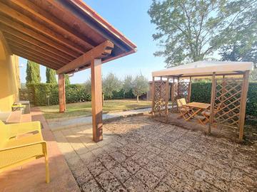 Rustico / Casale di 75 m² con 3 locali a Montesper