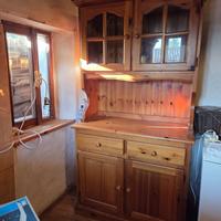 CREDENZA IN LEGNO CON VETRATE STILE ALPINO