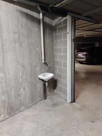 Ampio Box doppio zona tribunale