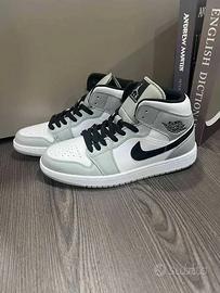 Jordan 1 Mid Light Smoke Grey 43