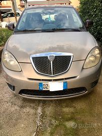 Lancia ypsilon 1.3 mjt automatica