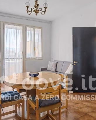 Appartamento di 100 m² con 3 locali e posto auto a