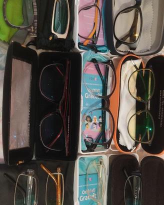 11 Occhiali con montatura