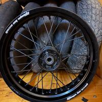 Cerchio anteriore da 16 per motard