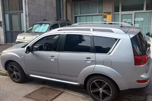 Peugeot 4007 2,2 HDi Feline