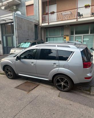 Peugeot 4007 2,2 HDi Feline