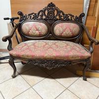 Divano del 1900 in legno massello