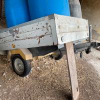 Carretto con gancio traino