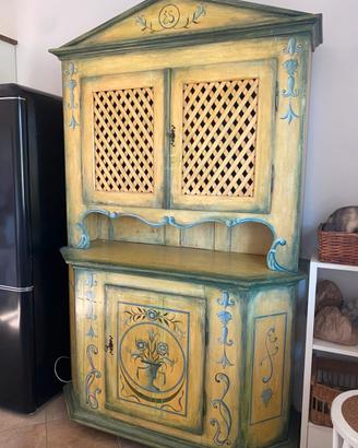 Credenza