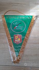 gagliardetto militare Alpini seziine Bergamo