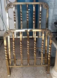 Letto singolo in ottone 