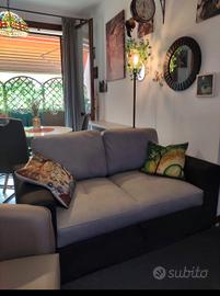 Divano relax due posti con meccanismo estraibile