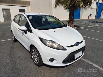 Ford Fiesta 1.2 16v 5p.Titanium - neopatentati 