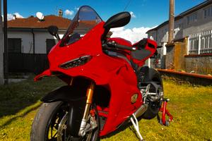 Panigale V4S 2025 accessoriata
