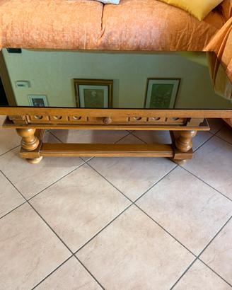 Tavolino in legno massello con vetro
