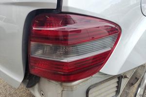 Fanale post dx MERCEDES-BENZ ML 320 2006