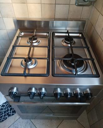 Cucina con Forno Elettrico