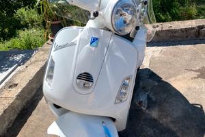 Vespa gts 250
