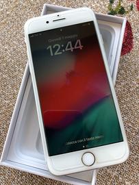 iPhone 8 + cover nuova