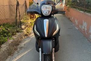 Beverly 300