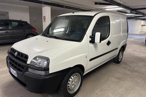 Fiat Doblo 1.9 JTD cat Cargo Lamierato SX