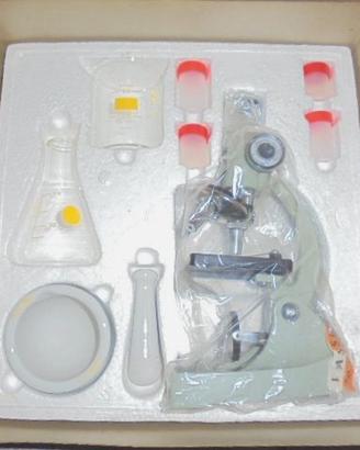 scatola piccolo chimico vintage microscopio