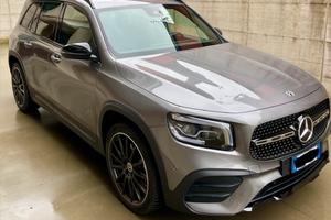 Mercedes GLB 200d 4MATIC AMG FULL PELLE 20” 15000k