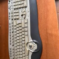 Tastiera per PC e mouse senza fili