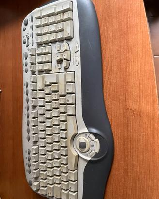Tastiera per PC e mouse senza fili