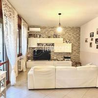 3 LOCALI RISTRUTTURATO CON BOX E CANTINA!!!