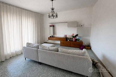 Appartamento di 90 m² con 3 locali a Massa