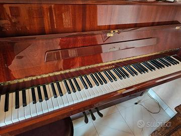 pianoforte verticale Hermann in legno con sgabello