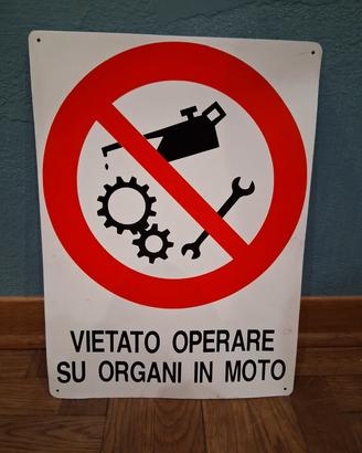 Cartello organi in moto 