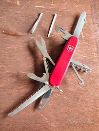 coltellino Victorinox HUNTSMAN Usato a