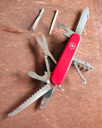 coltellino Victorinox HUNTSMAN Usato a