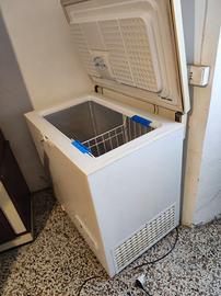 Congelatore a pozzetto Whirlpool funzionante