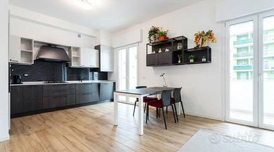 Appartamento di 118 m² con 4 locali e box auto a V