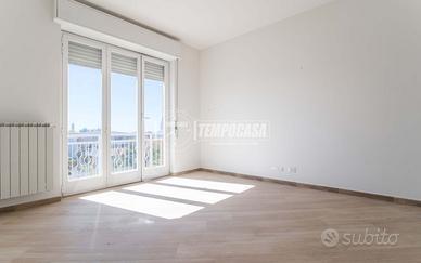 GORLA MAGGIORE - TRILOCALE CON POSTO AUTO E CANTIN