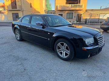 Chrysler 300C 3.0CRD SEDAN