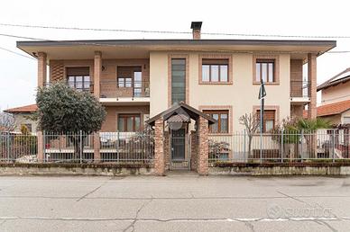 PORZIONE DI BIFAMILIARE A MATHI