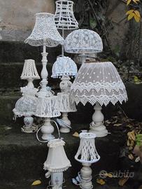 Lampade artigianali shabby con cappello in pizzo